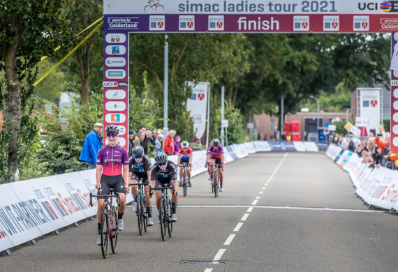 Uneken wint derde rit Simac Ladies Tour